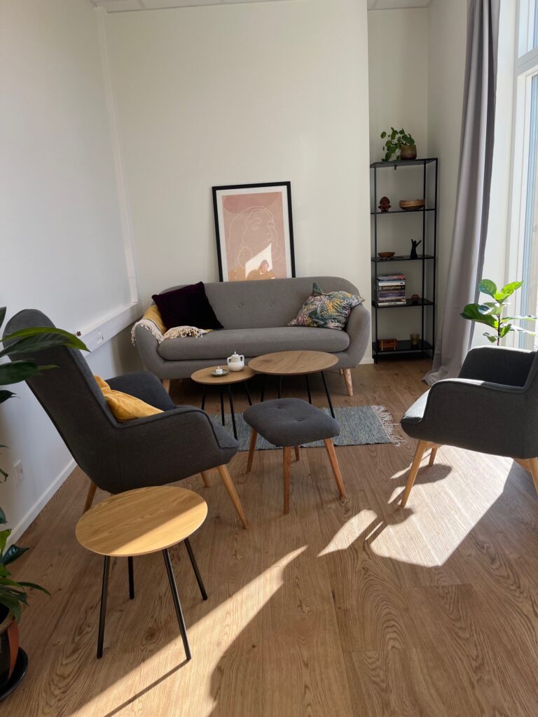 Parterapi i Billund. Jeg skaber et særligt rum til jeres særlige samtaler.